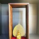 Tượng phật tọa thiền và lá bồ đề mạ vàng 24K (không bao gồm kỷ gỗ)